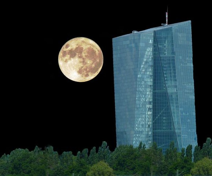 Über Zinsentscheidungen der EZB in Frankfurt am Main wird Tag und Nacht spekuliert.